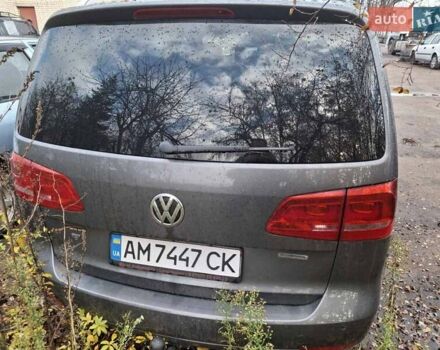 Серый Фольксваген Туран, объемом двигателя 2 л и пробегом 220 тыс. км за 11800 $, фото 14 на Automoto.ua