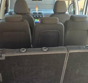 Серый Фольксваген Туран, объемом двигателя 1.97 л и пробегом 225 тыс. км за 10900 $, фото 22 на Automoto.ua