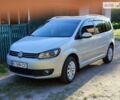Серый Фольксваген Туран, объемом двигателя 1.97 л и пробегом 240 тыс. км за 12000 $, фото 1 на Automoto.ua