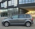 Серый Фольксваген Туран, объемом двигателя 1.6 л и пробегом 233 тыс. км за 8800 $, фото 3 на Automoto.ua
