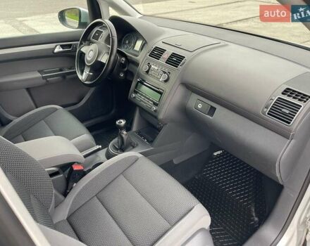 Серый Фольксваген Туран, объемом двигателя 1.39 л и пробегом 239 тыс. км за 7999 $, фото 36 на Automoto.ua