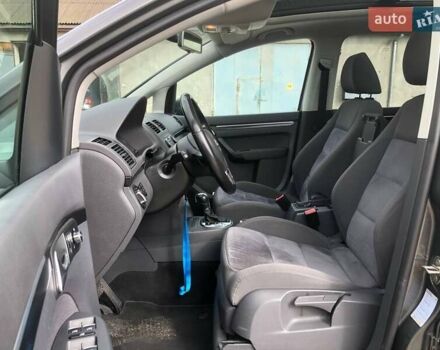 Серый Фольксваген Туран, объемом двигателя 1.4 л и пробегом 220 тыс. км за 10500 $, фото 47 на Automoto.ua