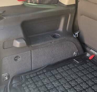 Серый Фольксваген Туран, объемом двигателя 1.97 л и пробегом 225 тыс. км за 10900 $, фото 18 на Automoto.ua