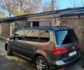 Серый Фольксваген Туран, объемом двигателя 1.6 л и пробегом 272 тыс. км за 9600 $, фото 6 на Automoto.ua