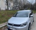 Серый Фольксваген Туран, объемом двигателя 1.6 л и пробегом 237 тыс. км за 9000 $, фото 1 на Automoto.ua