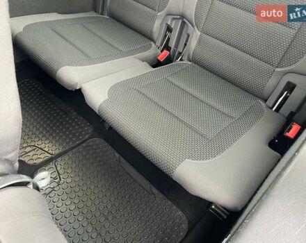 Серый Фольксваген Туран, объемом двигателя 1.39 л и пробегом 239 тыс. км за 7999 $, фото 28 на Automoto.ua