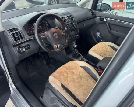 Серый Фольксваген Туран, объемом двигателя 1.4 л и пробегом 308 тыс. км за 6150 $, фото 25 на Automoto.ua