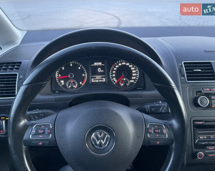 Серый Фольксваген Туран, объемом двигателя 1.6 л и пробегом 331 тыс. км за 8700 $, фото 33 на Automoto.ua
