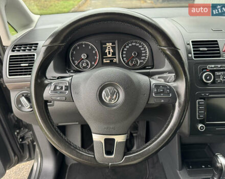 Серый Фольксваген Туран, объемом двигателя 1.39 л и пробегом 225 тыс. км за 9950 $, фото 47 на Automoto.ua