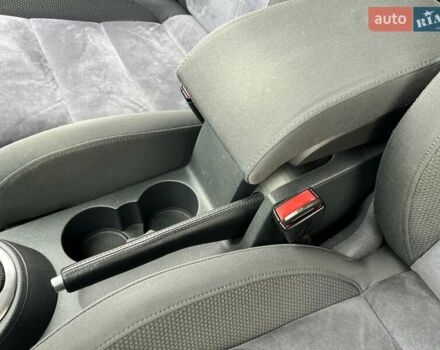 Серый Фольксваген Туран, объемом двигателя 0 л и пробегом 235 тыс. км за 12999 $, фото 126 на Automoto.ua