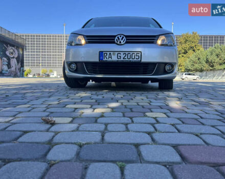 Серый Фольксваген Туран, объемом двигателя 2 л и пробегом 252 тыс. км за 11750 $, фото 5 на Automoto.ua