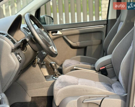 Сірий Фольксваген Туран, об'ємом двигуна 1.4 л та пробігом 217 тис. км за 9750 $, фото 34 на Automoto.ua