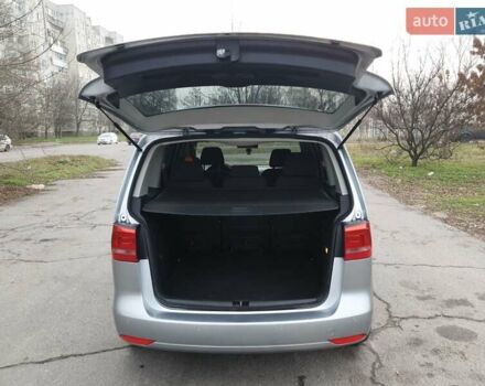 Серый Фольксваген Туран, объемом двигателя 1.97 л и пробегом 300 тыс. км за 10999 $, фото 14 на Automoto.ua