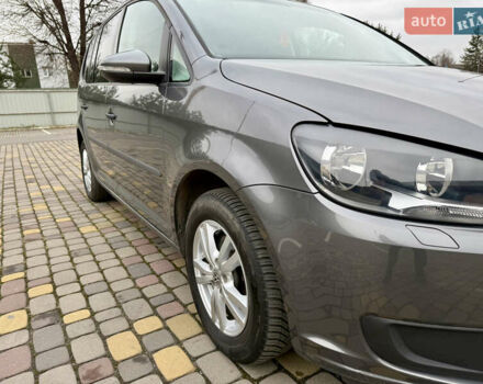 Сірий Фольксваген Туран, об'ємом двигуна 1.6 л та пробігом 244 тис. км за 10550 $, фото 15 на Automoto.ua