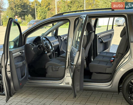 Серый Фольксваген Туран, объемом двигателя 1.39 л и пробегом 183 тыс. км за 8999 $, фото 57 на Automoto.ua