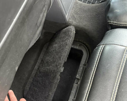 Серый Фольксваген Туран, объемом двигателя 1.97 л и пробегом 420 тыс. км за 9500 $, фото 6 на Automoto.ua