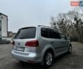 Серый Фольксваген Туран, объемом двигателя 2 л и пробегом 297 тыс. км за 9550 $, фото 4 на Automoto.ua
