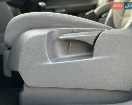 Серый Фольксваген Туран, объемом двигателя 1.6 л и пробегом 232 тыс. км за 11250 $, фото 50 на Automoto.ua