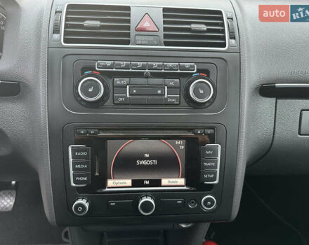 Сірий Фольксваген Туран, об'ємом двигуна 2 л та пробігом 224 тис. км за 12199 $, фото 97 на Automoto.ua