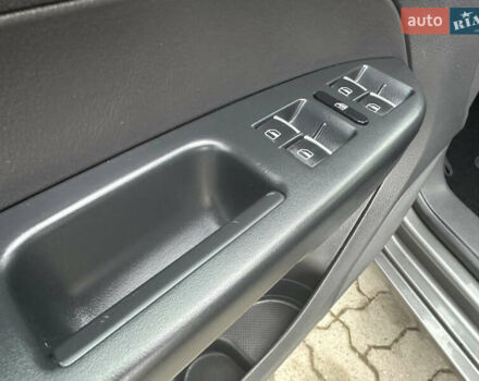 Сірий Фольксваген Туран, об'ємом двигуна 2 л та пробігом 224 тис. км за 12199 $, фото 87 на Automoto.ua