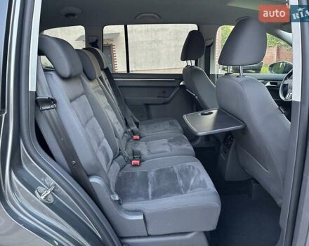 Сірий Фольксваген Туран, об'ємом двигуна 1.6 л та пробігом 232 тис. км за 11490 $, фото 39 на Automoto.ua