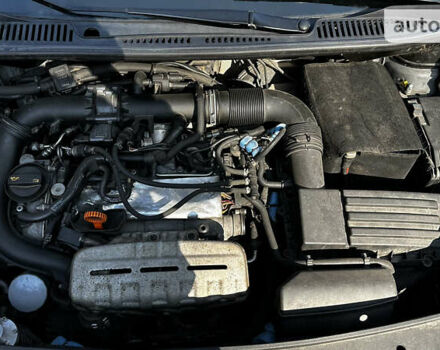 Серый Фольксваген Туран, объемом двигателя 1.39 л и пробегом 242 тыс. км за 8000 $, фото 19 на Automoto.ua