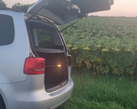 Серый Фольксваген Туран, объемом двигателя 1.6 л и пробегом 300 тыс. км за 9600 $, фото 14 на Automoto.ua