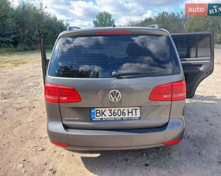 Серый Фольксваген Туран, объемом двигателя 1.6 л и пробегом 248 тыс. км за 10700 $, фото 4 на Automoto.ua