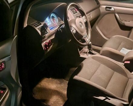 Серый Фольксваген Туран, объемом двигателя 0 л и пробегом 288 тыс. км за 9999 $, фото 5 на Automoto.ua