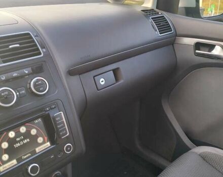 Серый Фольксваген Туран, объемом двигателя 1.39 л и пробегом 273 тыс. км за 8800 $, фото 13 на Automoto.ua