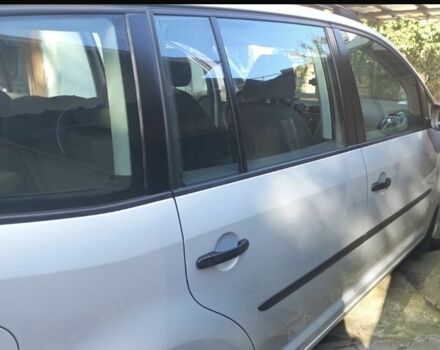 Серый Фольксваген Туран, объемом двигателя 1.4 л и пробегом 200 тыс. км за 12880 $, фото 3 на Automoto.ua