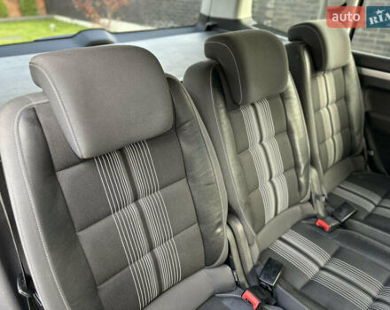 Серый Фольксваген Туран, объемом двигателя 1.6 л и пробегом 232 тыс. км за 11250 $, фото 60 на Automoto.ua