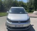Серый Фольксваген Туран, объемом двигателя 1.6 л и пробегом 260 тыс. км за 11000 $, фото 3 на Automoto.ua