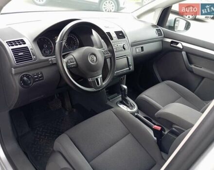Серый Фольксваген Туран, объемом двигателя 1.39 л и пробегом 169 тыс. км за 11200 $, фото 7 на Automoto.ua