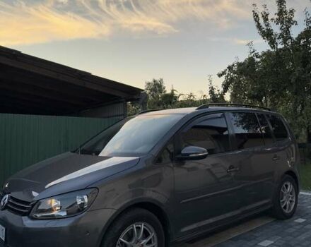 Серый Фольксваген Туран, объемом двигателя 1.97 л и пробегом 208 тыс. км за 11500 $, фото 2 на Automoto.ua