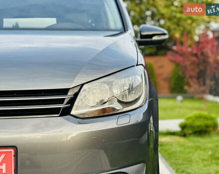 Серый Фольксваген Туран, объемом двигателя 1.6 л и пробегом 232 тыс. км за 11250 $, фото 19 на Automoto.ua