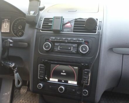 Серый Фольксваген Туран, объемом двигателя 1.4 л и пробегом 200 тыс. км за 12880 $, фото 4 на Automoto.ua