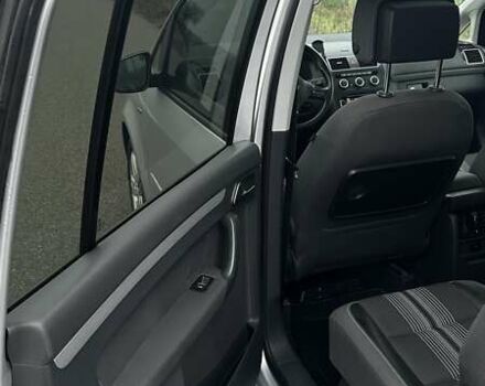 Сірий Фольксваген Туран, об'ємом двигуна 1.97 л та пробігом 318 тис. км за 9500 $, фото 16 на Automoto.ua