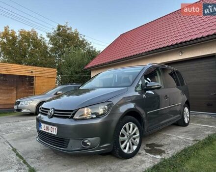 Сірий Фольксваген Туран, об'ємом двигуна 1.6 л та пробігом 232 тис. км за 11490 $, фото 2 на Automoto.ua