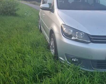 Серый Фольксваген Туран, объемом двигателя 1.6 л и пробегом 300 тыс. км за 9600 $, фото 4 на Automoto.ua