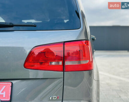 Серый Фольксваген Туран, объемом двигателя 1.6 л и пробегом 232 тыс. км за 11250 $, фото 26 на Automoto.ua