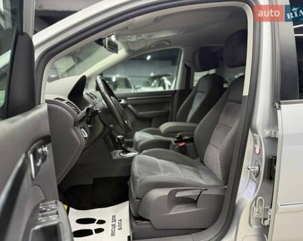 Серый Фольксваген Туран, объемом двигателя 0 л и пробегом 241 тыс. км за 12300 $, фото 22 на Automoto.ua