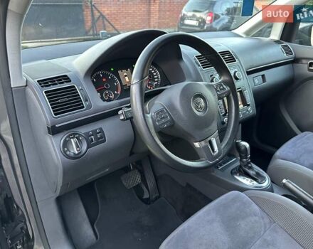 Сірий Фольксваген Туран, об'ємом двигуна 1.6 л та пробігом 232 тис. км за 11490 $, фото 33 на Automoto.ua