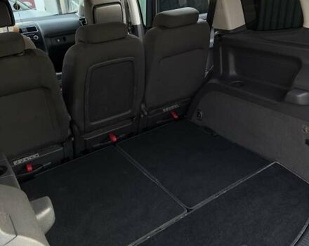 Серый Фольксваген Туран, объемом двигателя 1.97 л и пробегом 208 тыс. км за 11500 $, фото 9 на Automoto.ua