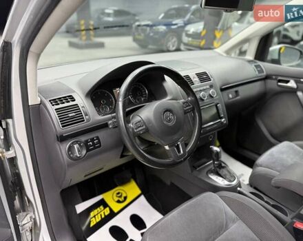 Серый Фольксваген Туран, объемом двигателя 0 л и пробегом 241 тыс. км за 12300 $, фото 24 на Automoto.ua