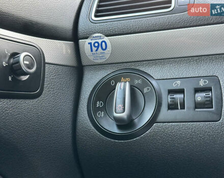 Серый Фольксваген Туран, объемом двигателя 1.6 л и пробегом 232 тыс. км за 11250 $, фото 45 на Automoto.ua