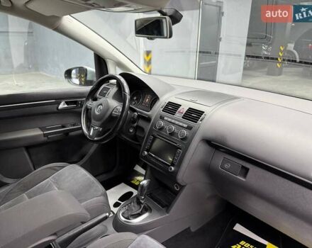 Серый Фольксваген Туран, объемом двигателя 0 л и пробегом 241 тыс. км за 12300 $, фото 7 на Automoto.ua