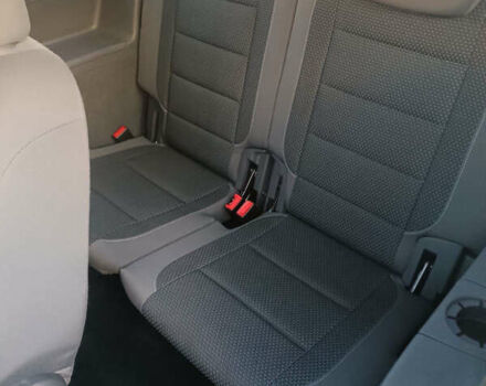 Сірий Фольксваген Туран, об'ємом двигуна 1.6 л та пробігом 271 тис. км за 9750 $, фото 16 на Automoto.ua