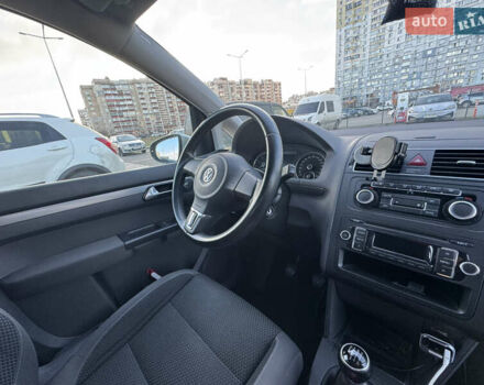 Сірий Фольксваген Туран, об'ємом двигуна 1.39 л та пробігом 206 тис. км за 10500 $, фото 9 на Automoto.ua