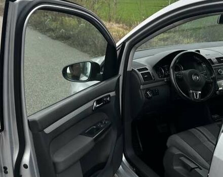 Сірий Фольксваген Туран, об'ємом двигуна 1.97 л та пробігом 318 тис. км за 9500 $, фото 12 на Automoto.ua